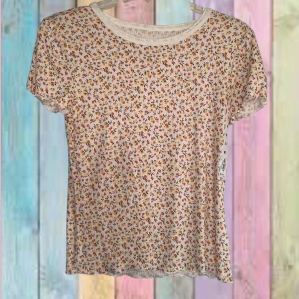 SO Ivory White Round Neckline Ditsy Floral Lettuce Trim Top NWT